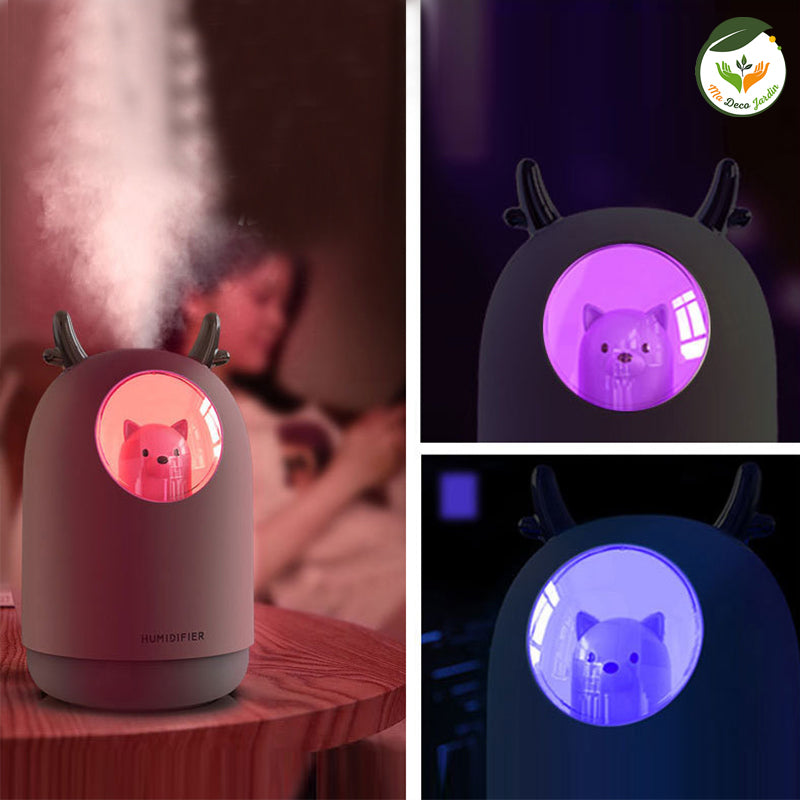 Diffuseur d'huiles essentielles design avec un éclairage coloré et un motif adorable de chat à l'intérieur