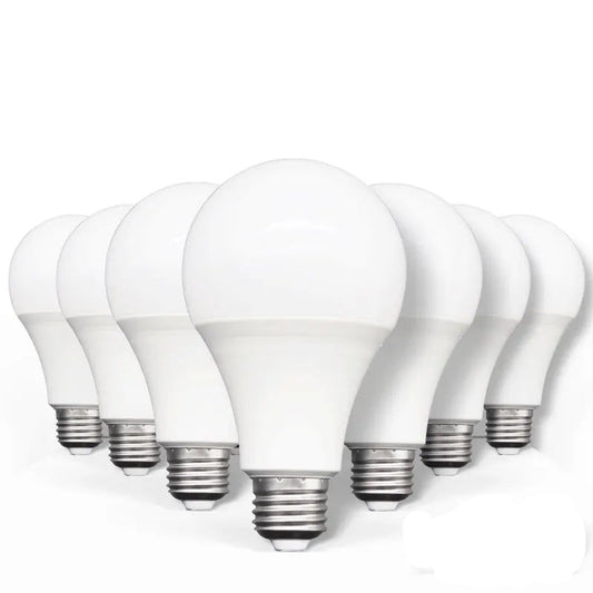 Pack de plusieurs ampoules LED avec detection de mouvement, conçues pour un éclairage pratique et efficace