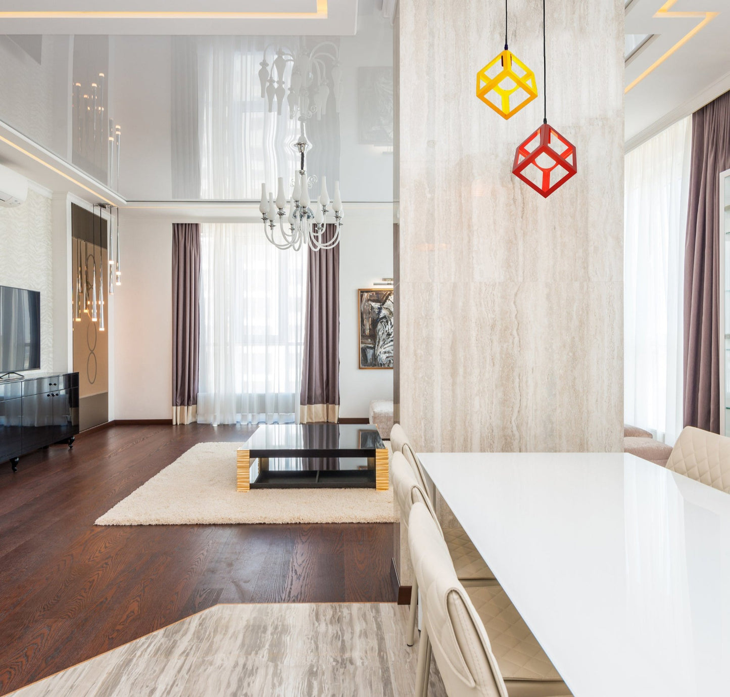 Plafonnier LED cuisine moderne en cube rouge et jaune, ajoutant une touche contemporaine à l'éclairage intérieur