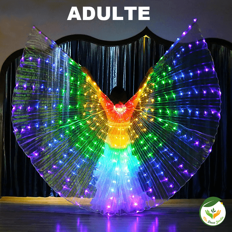 Une tenue sexy pour femme avec des lumières colorées, idéale pour les fêtes et les spectacles, mise en valeur par un fond festif.