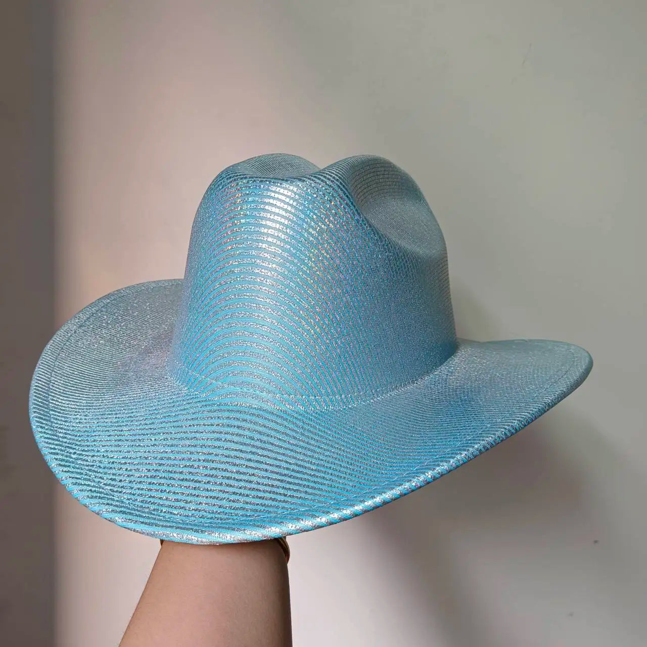 Chapeau-cowboy-pour-fete-bleu