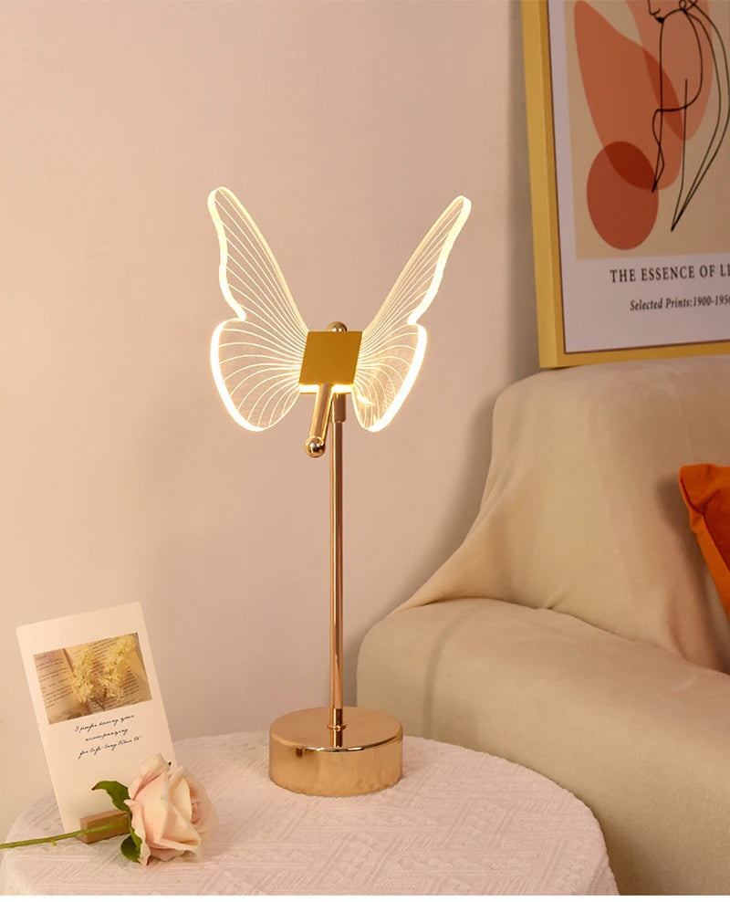 Lampe de chevet papillon au design moderne avec des ailes lumineuses, idéale pour un éclairage d'ambiance élégant