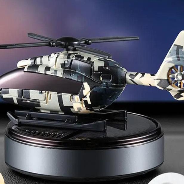 Purificateur d'air compact voiture HELICO avec design hélicoptère camouflage, idéal pour l'oxygénation intérieure
