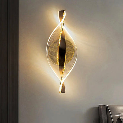 Applique murale nordique design moderne avec lumière douce sur un mur clair, ajoutant une ambiance chaleureuse à la chambre