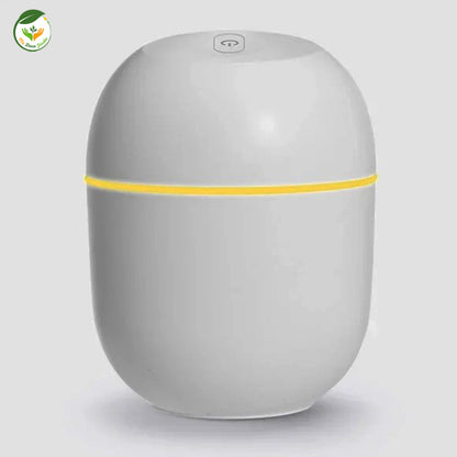 Diffuseur huiles essentielles blanc élégant avec bande lumineuse jaune, parfait pour créer une ambiance relaxante