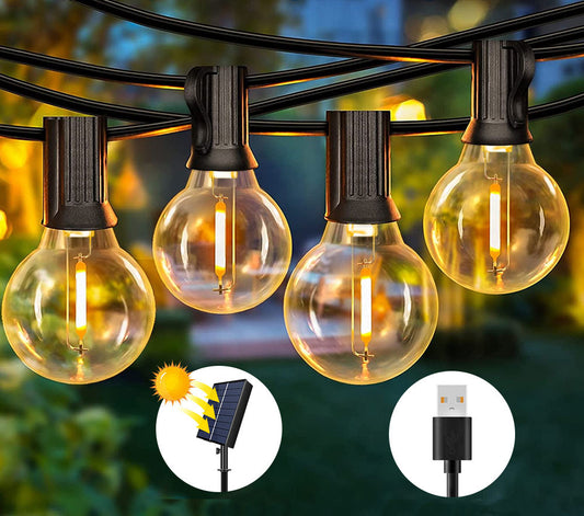 Guirlande guinguette solaire avec ampoules en verre claires, illuminant un jardin, idéale pour les soirées en extérieur