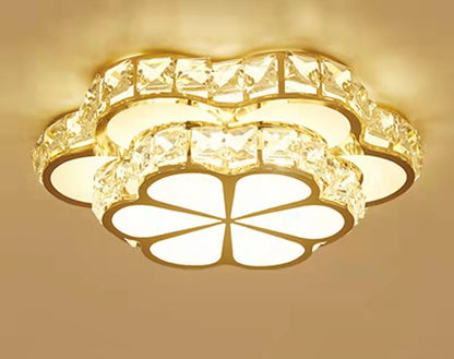Plafonnier LED créatif en forme de fleur avec éclairage chaleureux, parfait pour la decoration interieure moderne
