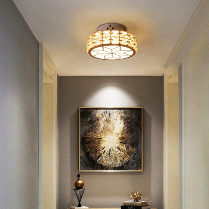 Plafonnier LED cristal design élégant en verre doré, parfait pour une décoration moderne dans le couloir