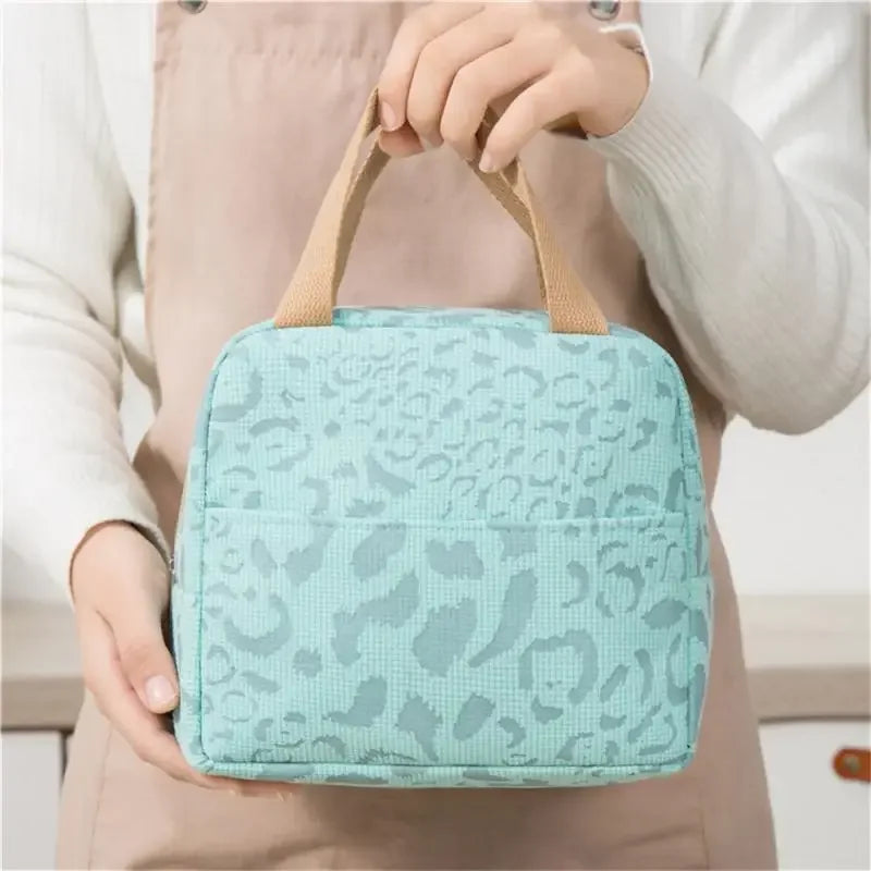 Sac isotherme tissu à motif léopard, pratique pour le déjeuner, avec des poignées en toile beige